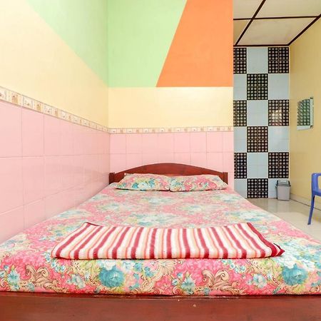 Primadona Homestay Sleman  Extérieur photo