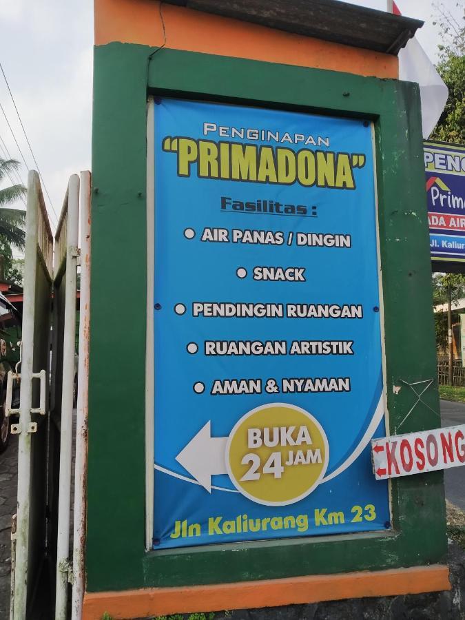 Primadona Homestay Sleman  Extérieur photo